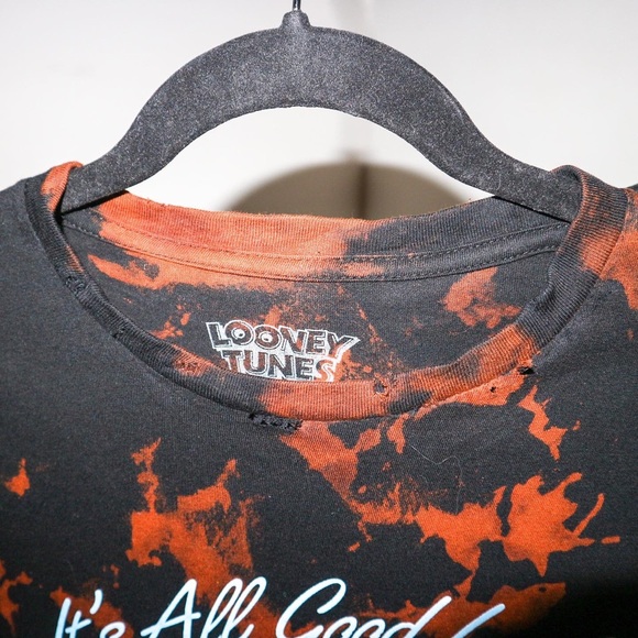 Unisex Looney Tunes Hand-Dyed & Distressed T - Picture 2 of 3